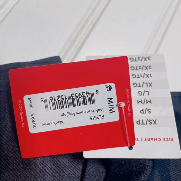 NWT Spanx Look At Me Now Black Camo Seamless Leggings Medium - Picture 8 of 8